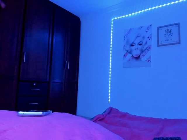luna-dollie live cam on BongaCams