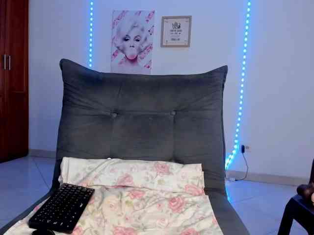 luna-dollie webcam