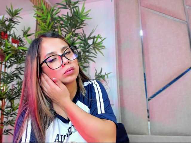 CaseyWalker live cam on BongaCams