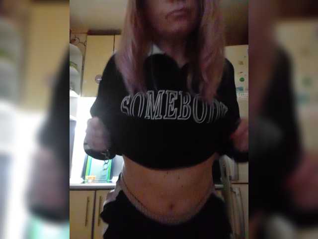 mEow-WoW live cam on BongaCams