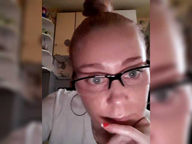 mEow-WoW live cam on BongaCams