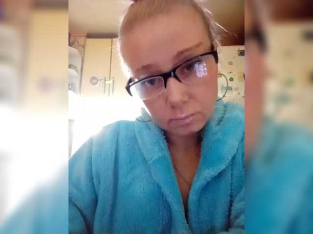 mEow-WoW live cam on BongaCams