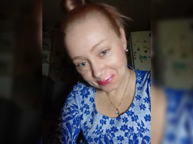 mEow-WoW live cam on BongaCams