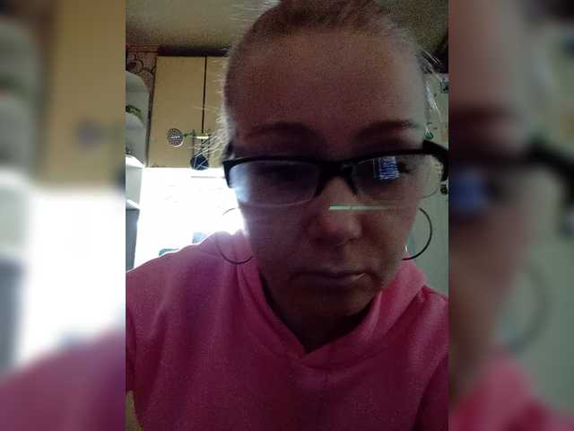 mEow-WoW live cam on BongaCams