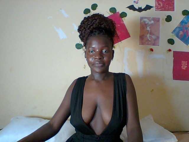 Safyi webcam bongacams model stream image