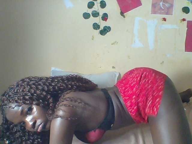Safyi live cam on BongaCams