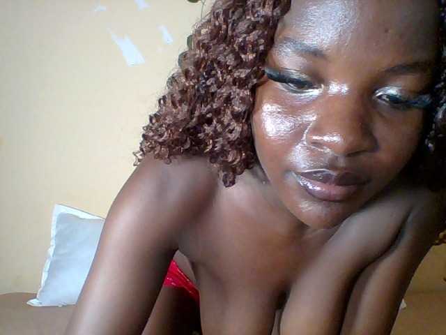 Safyi webcam bongacams model stream image