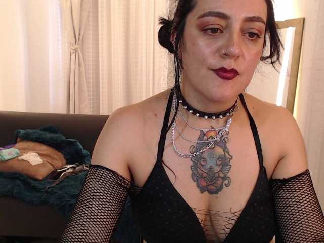 Astartee-lort webcam bongacams model stream image