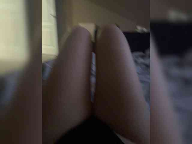 Alisac live female cam on bongacams