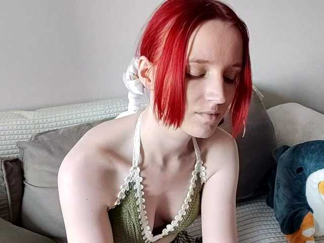 le modèle KellyeSochocki est en webcam porno dans un show sur le site bongacams, il possède les tags suivants: White/Caucasian,Redhead,Trimmed