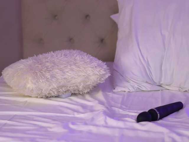 ElviraRae live cam on BongaCams