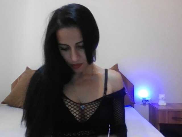 Selena777 live cam on BongaCams
