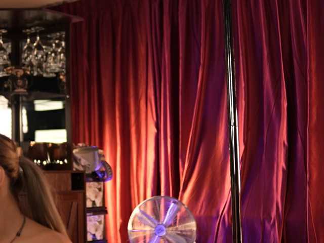NalaGlow live cam on BongaCams