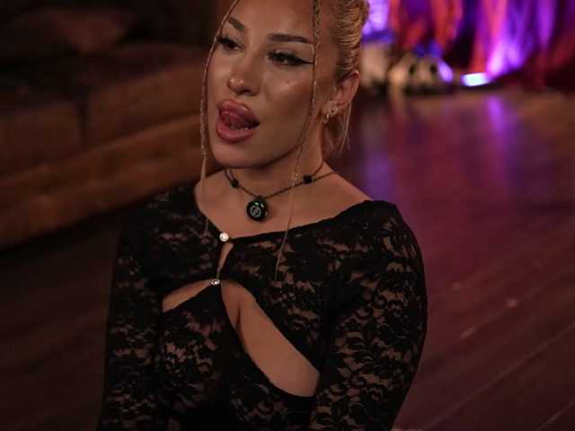 NalaGlow, en vivo ahora en BongaCams
