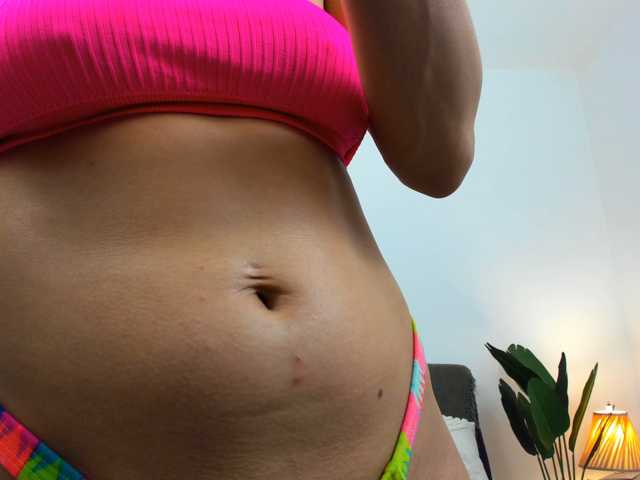 NicolleLexxy