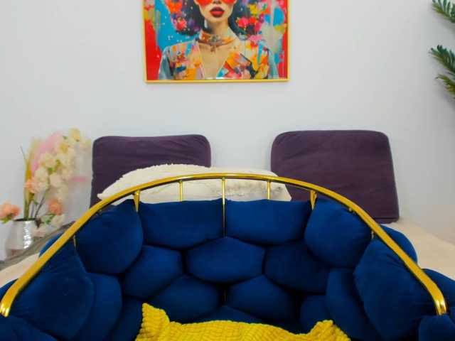 NicolleLexxy live cam on BongaCams