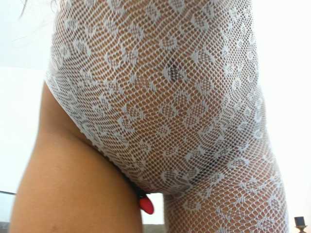 NicolleLexxy webcam bongacams model stream image
