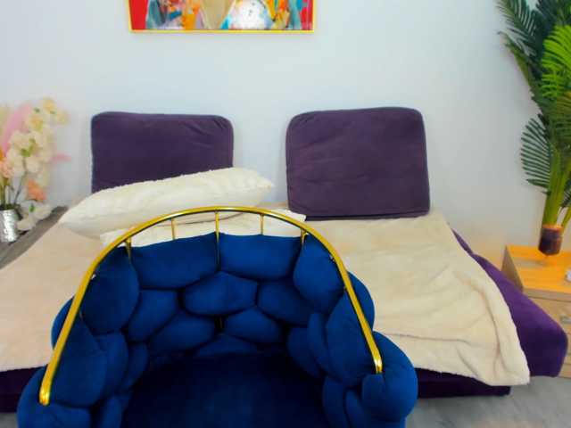 NicolleLexxy live cam on BongaCams
