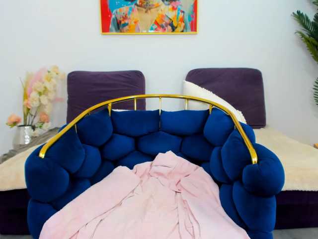 NicolleLexxy live cam on BongaCams