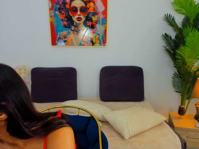 NicolleLexxy live cam on BongaCams