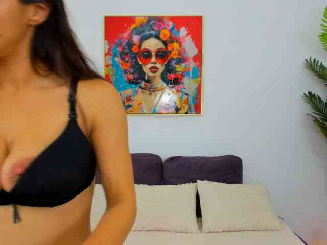 NicolleLexxy