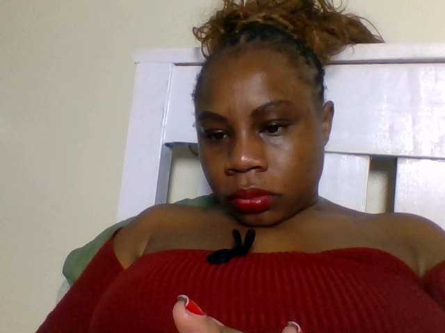 Ebonitah live cam preview