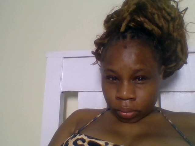 Ebonitah live cam on BongaCams