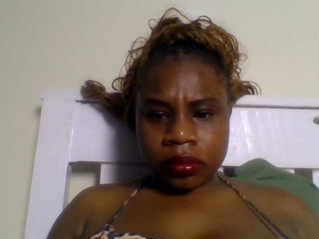 Ebonitah live cam preview
