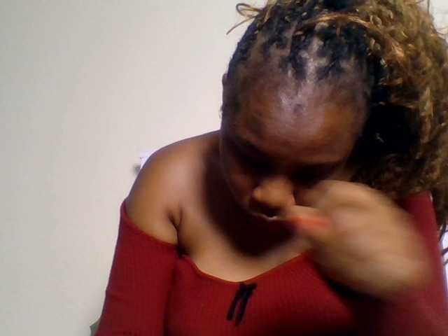 Ebonitah live cam on BongaCams