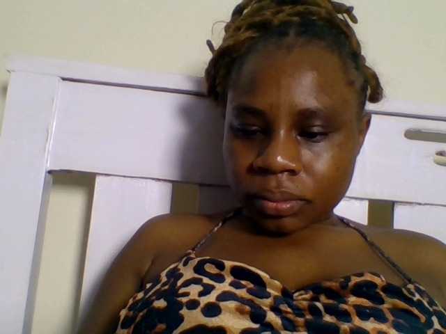 Ebonitah live cam on BongaCams