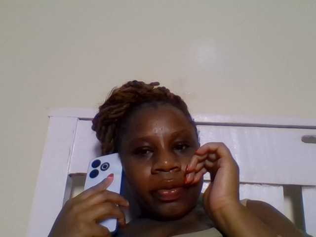 Ebonitah live cam on BongaCams