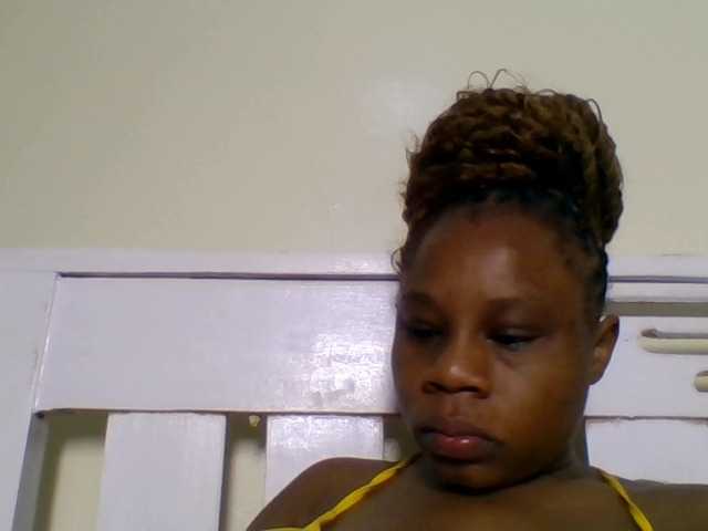 Ebonitah live cam preview