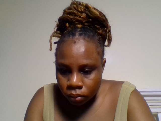 Ebonitah live cam on BongaCams