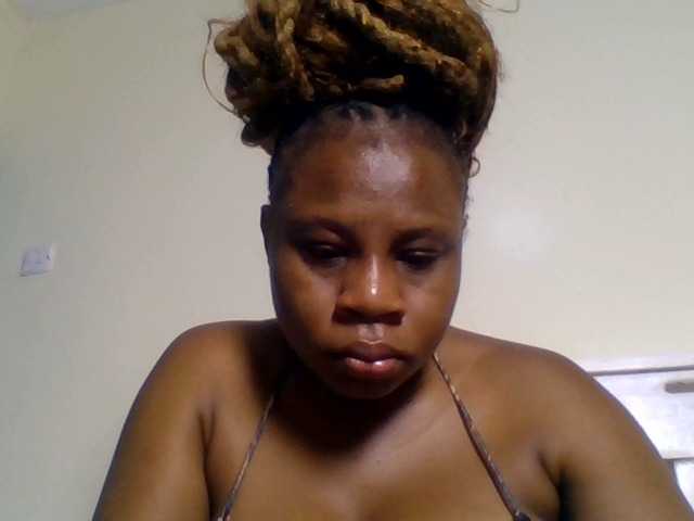 Ebonitah live cam on BongaCams