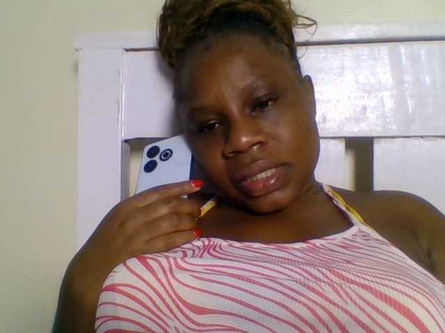 Ebonitah live cam on BongaCams