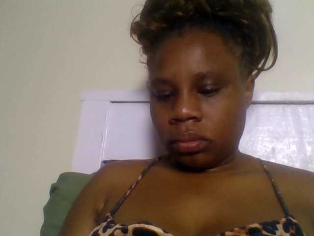 Ebonitah live cam on BongaCams