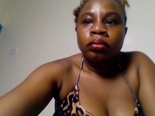 Ebonitah live cam on BongaCams