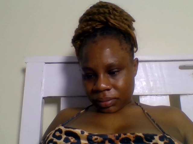 Ebonitah live cam on BongaCams