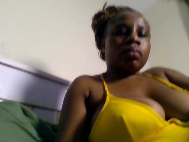 Ebonitah live cam on BongaCams