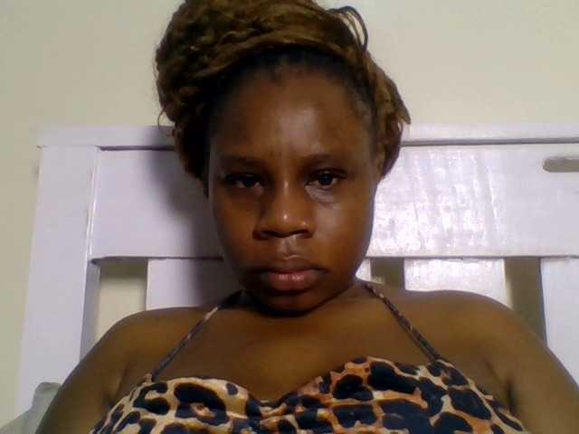 Ebonitah live cam on BongaCams