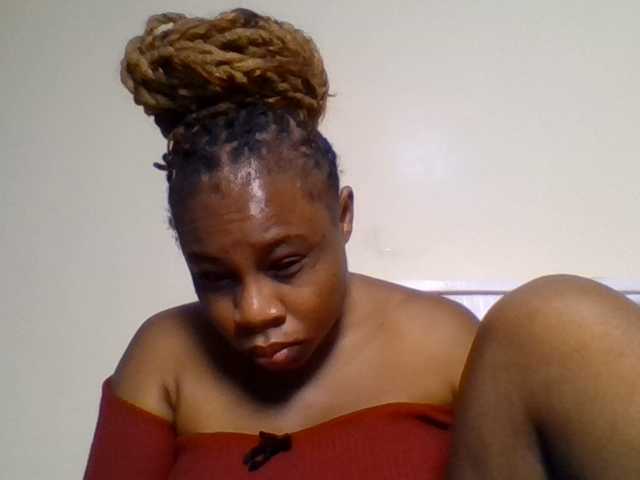 Ebonitah live cam on BongaCams