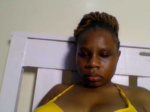 Ebonitah live cam preview