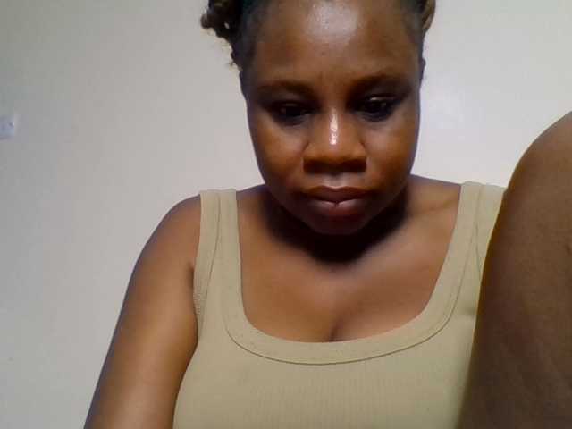 Ebonitah live cam on BongaCams