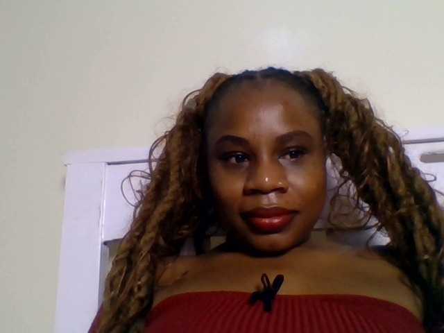 Ebonitah live cam preview