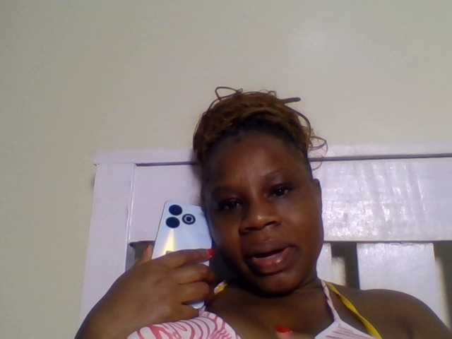 Ebonitah live cam on BongaCams