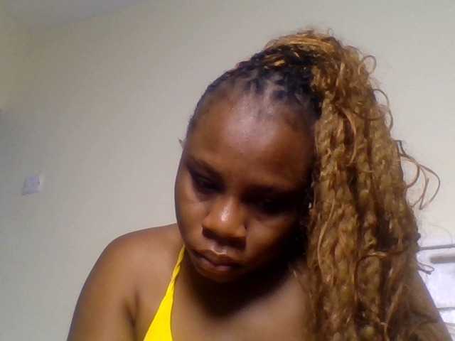 Ebonitah live cam on BongaCams