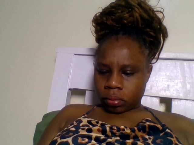 Ebonitah live cam preview