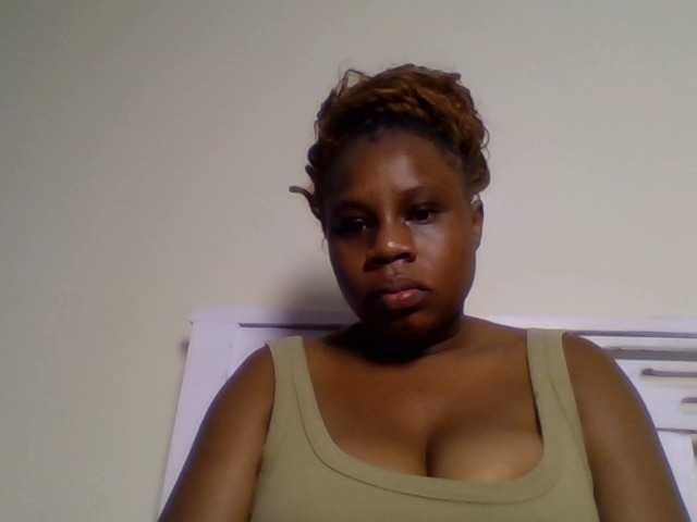 Ebonitah live cam on BongaCams