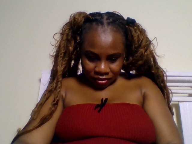 Ebonitah live cam preview
