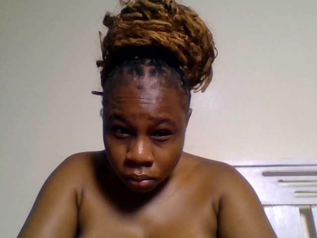 Ebonitah live cam preview